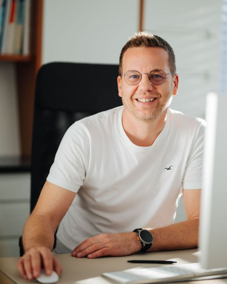 Dr. Gregor Huber