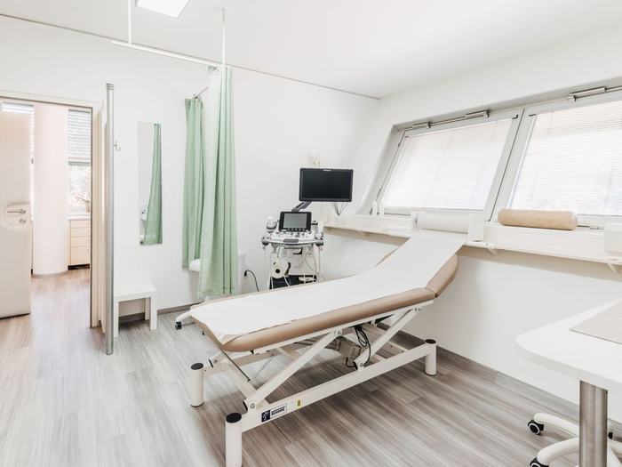 Untersuchungsraum mit Ultraschall